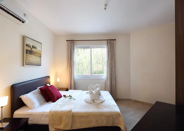 Apartament Chloraka Terrace *