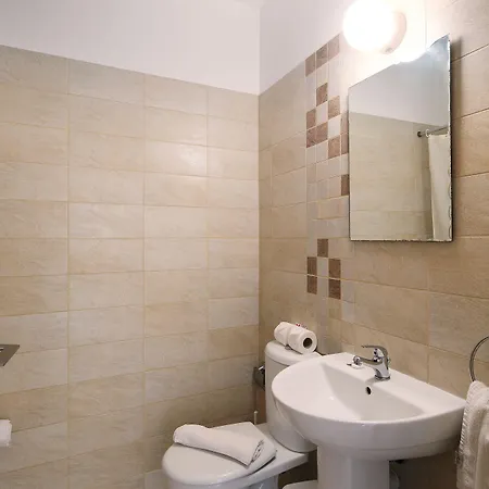 Chloraka Terrace Apartment *