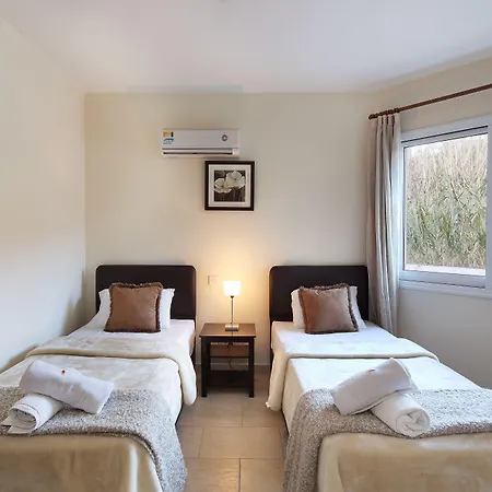 Chloraka Terrace Daire