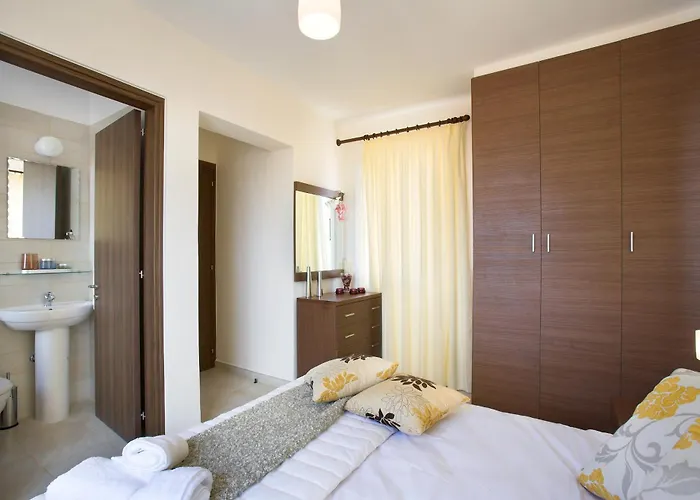 Chloraka Terrace * Paphos